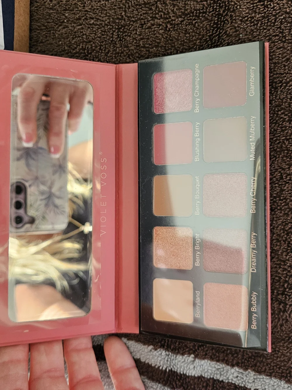 Berries N' Cream Dreams Velvet Eye Shadow Palette - Pink